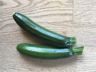 Zucchetti, gross